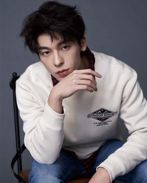 娱乐爆料许光汉是谁,娱乐爆料中的璀璨新星